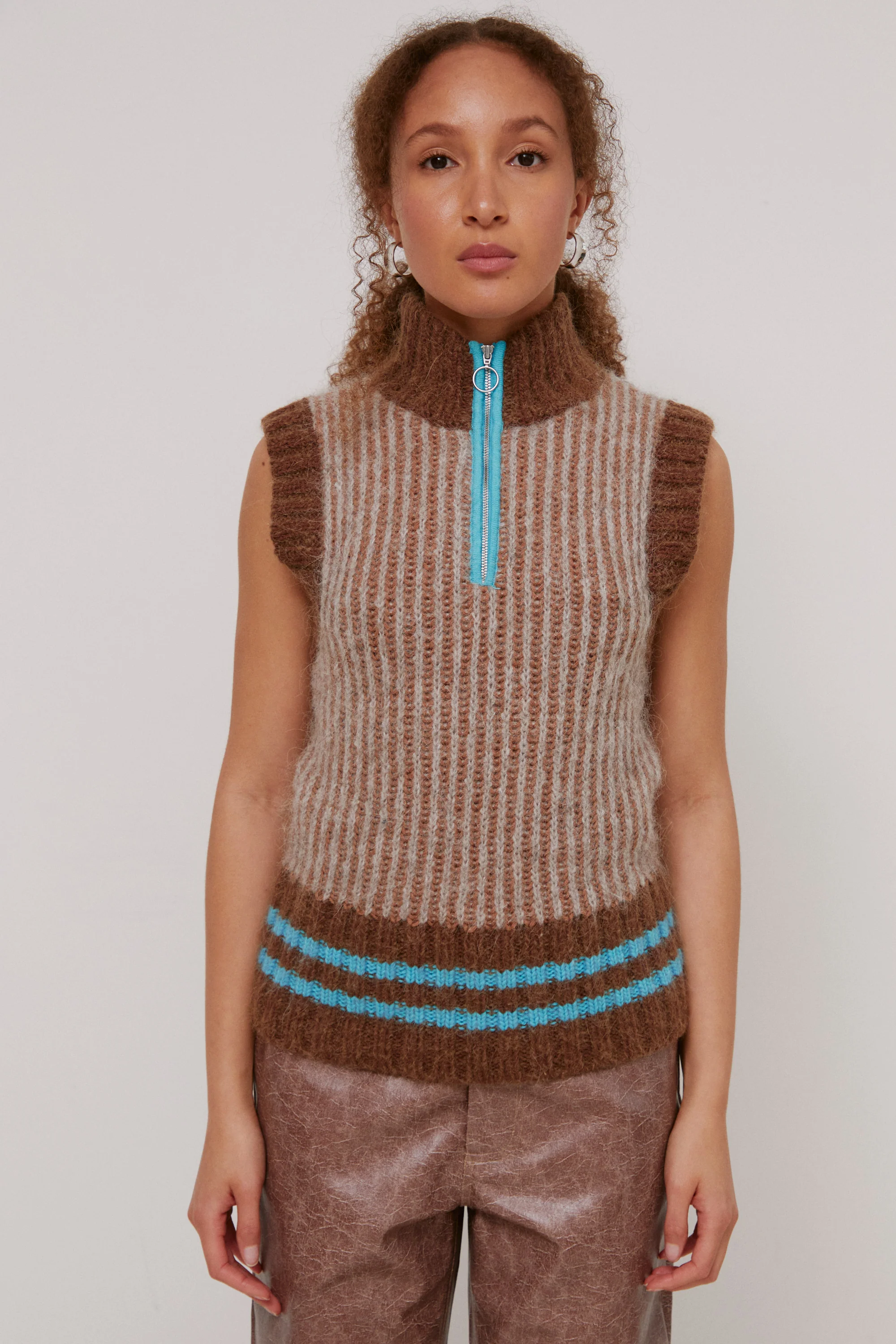 Fluff Vest | Neutral and Blue - Image 4