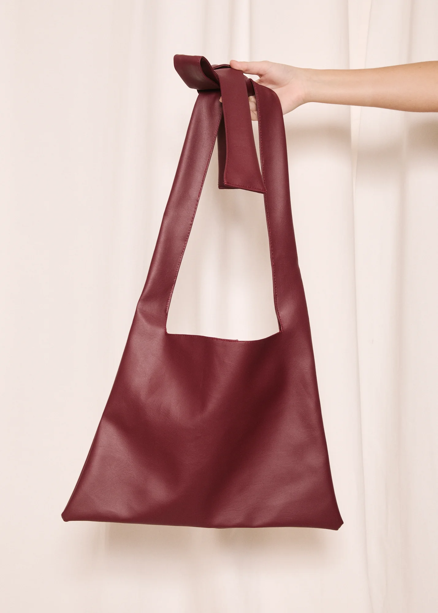 Burgundy Slouch Bag Medium - Image 3
