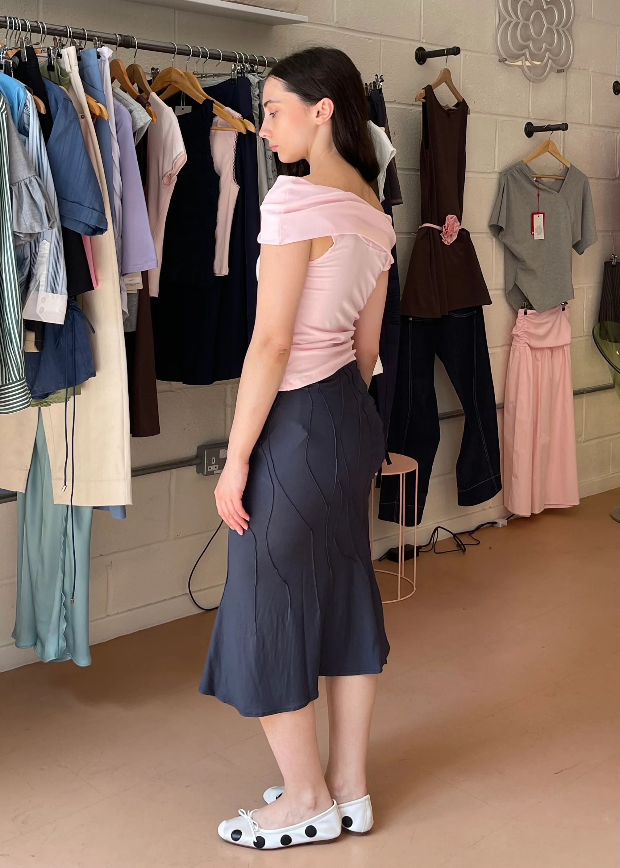 Figure Skirt Navy - Image 4