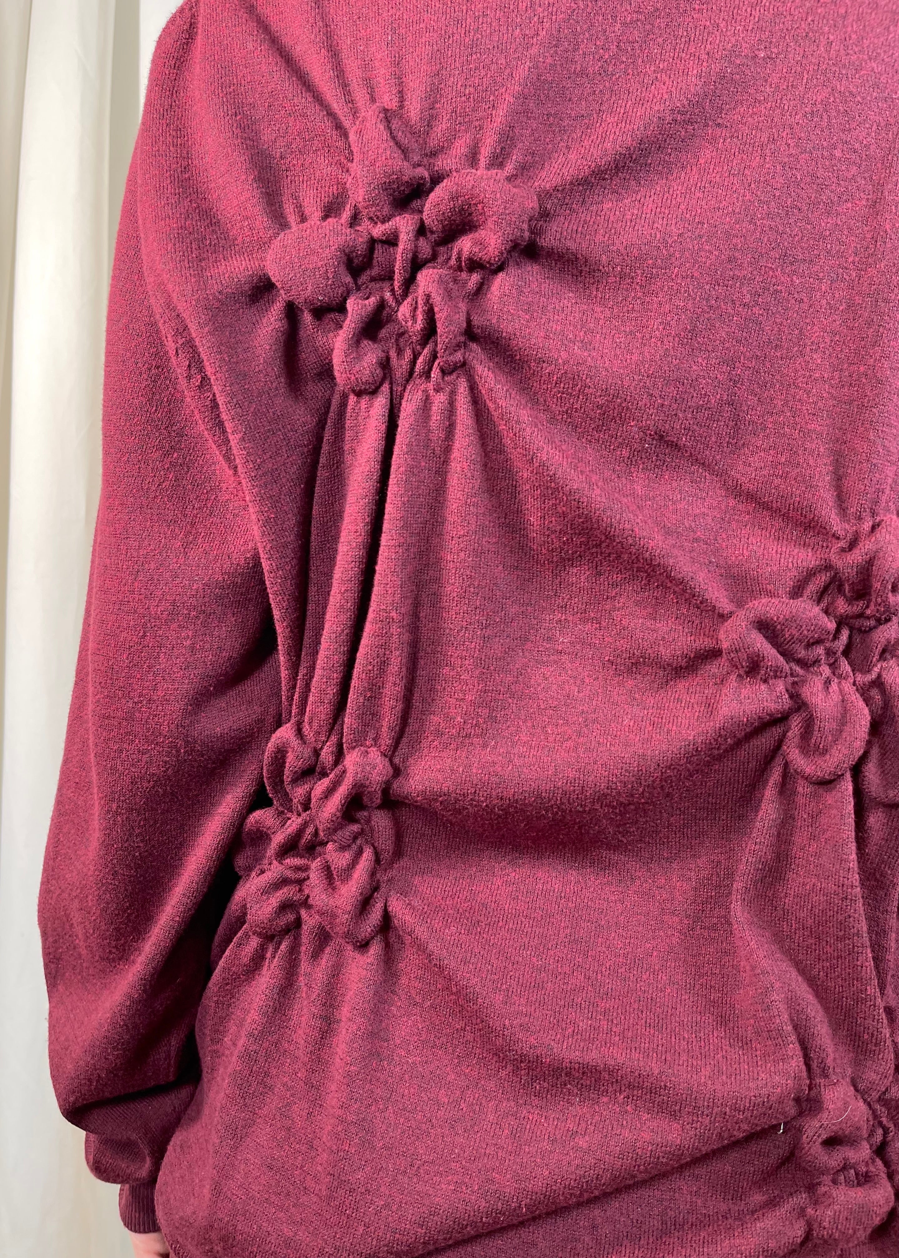 Flor V Neck Burgundy - Image 5