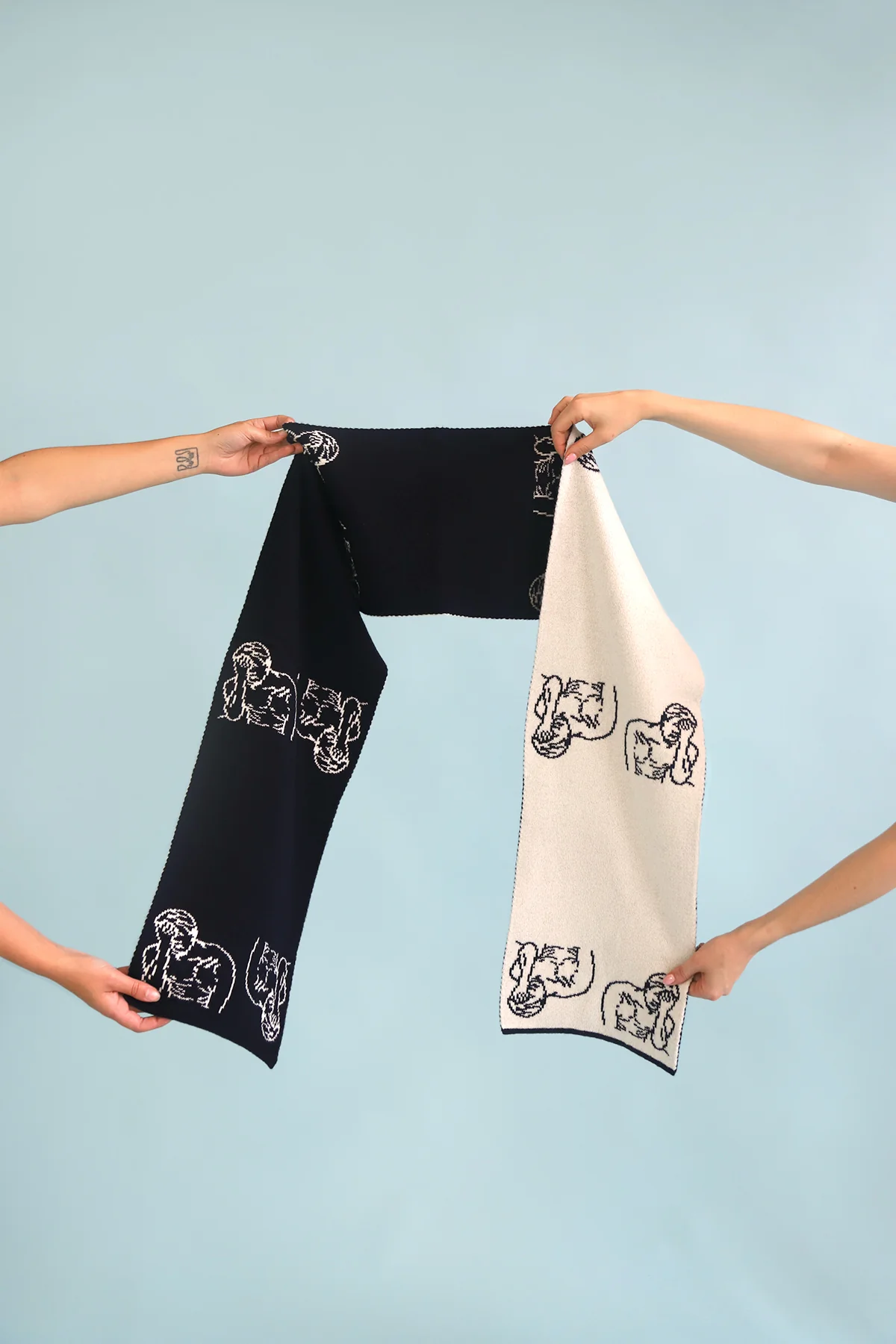 Hades Scarf | Navy & White