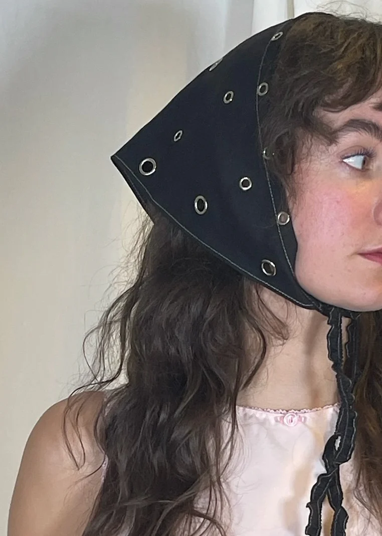 Lotus Piercing Bandana Black - Image 3