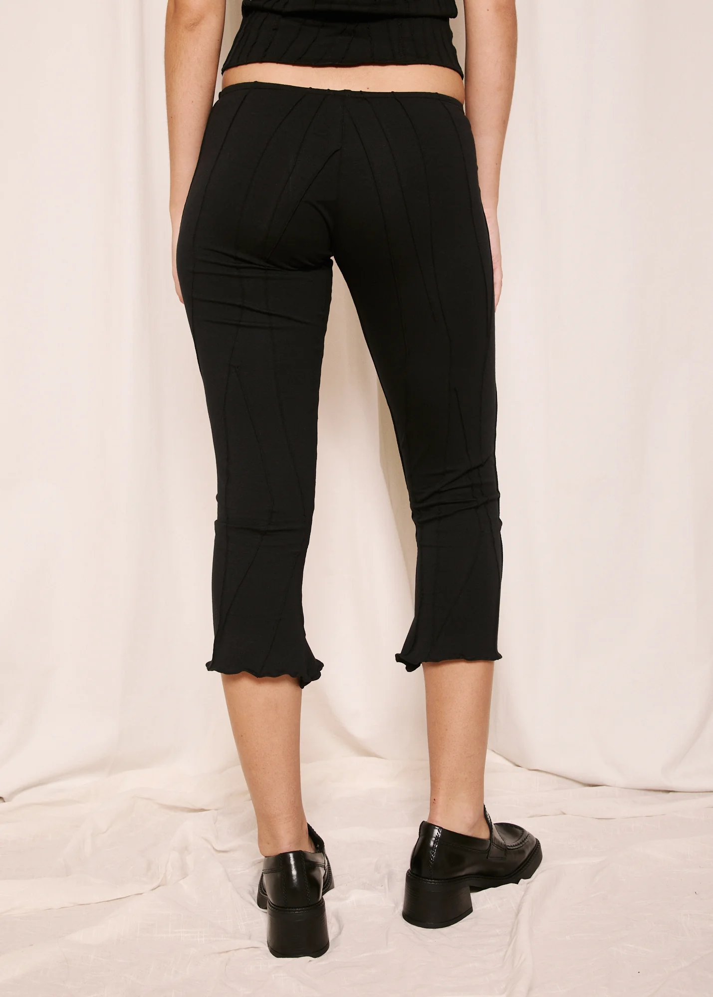 Mid-Calf Flared Pants Black - Image 4