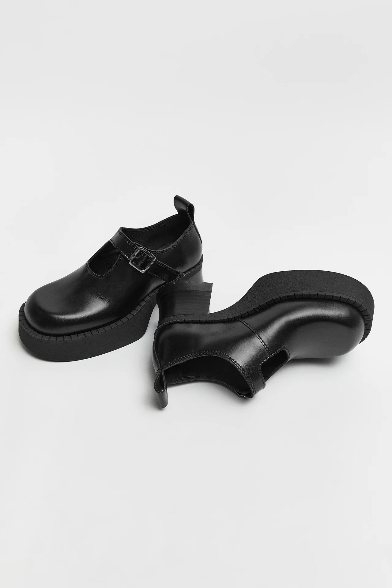 Birgit Brogues | Black - Image 6