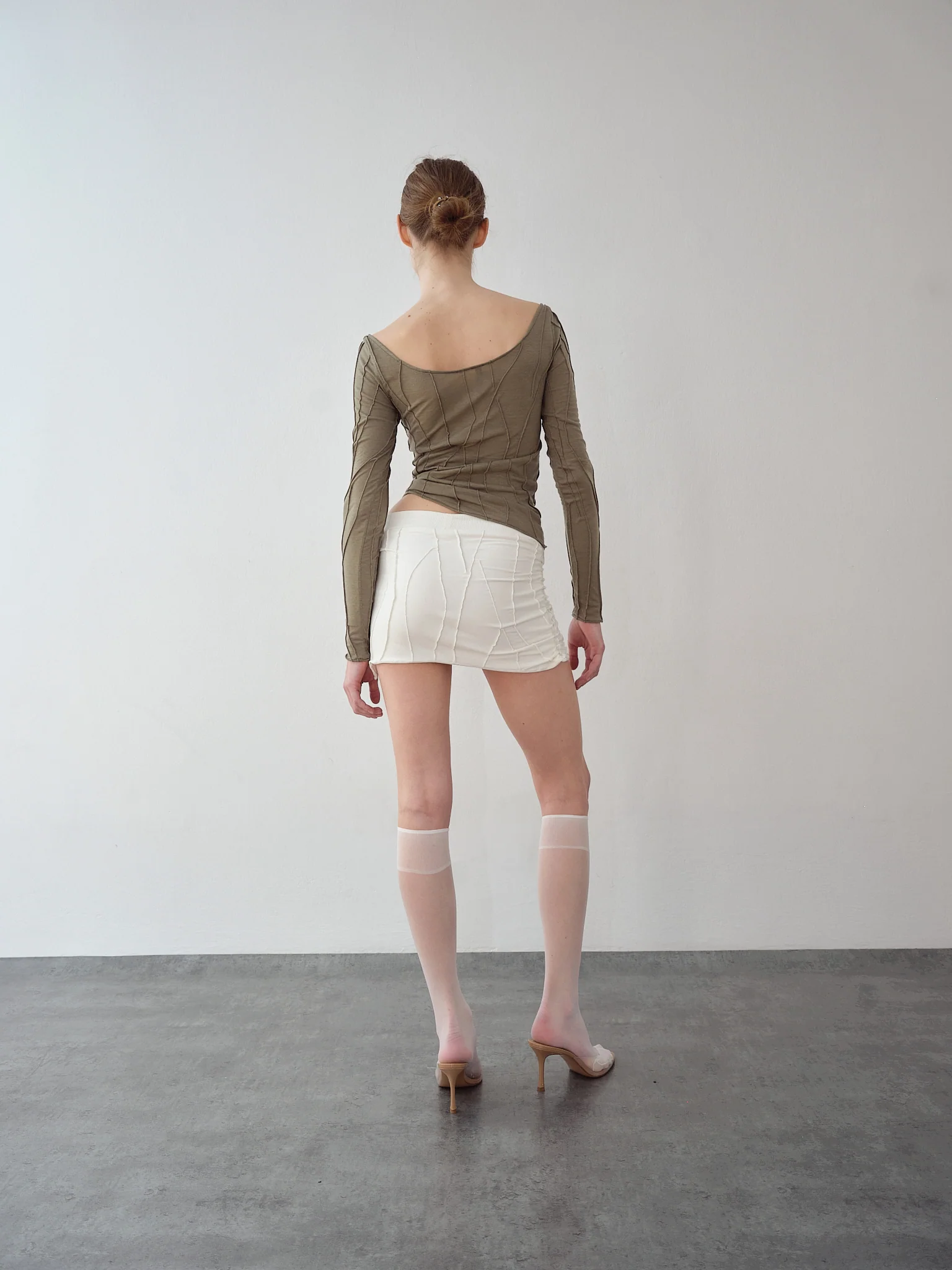Round Blouse Olive - Image 11
