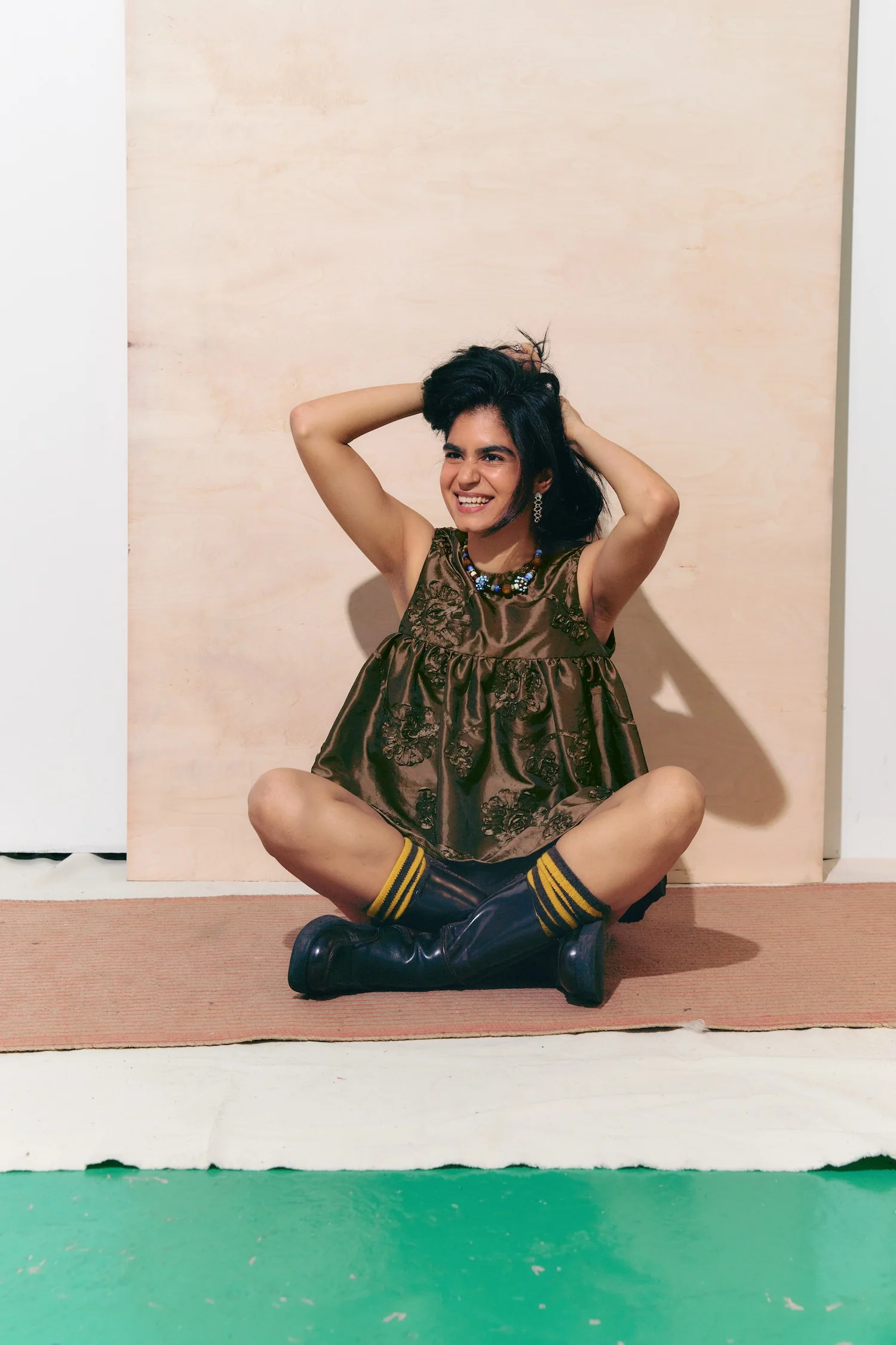 Thrills Top Bronze Metallic Applique - Image 6